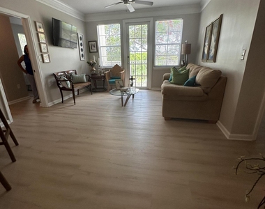 9825 Baywinds Drive - Photo Thumbnail 16