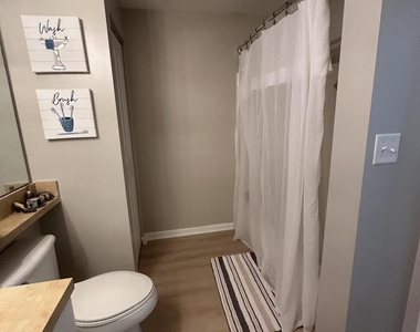 9825 Baywinds Drive - Photo Thumbnail 14