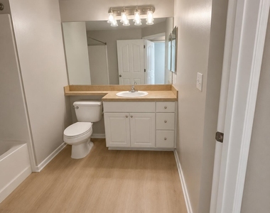 9825 Baywinds Drive - Photo Thumbnail 12