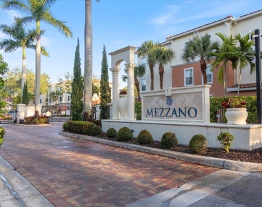9825 Baywinds Drive - Photo Thumbnail 1