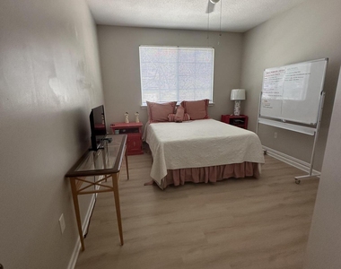 9825 Baywinds Drive - Photo Thumbnail 15