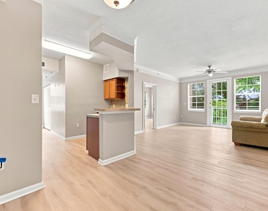 9825 Baywinds Drive - Photo Thumbnail 14