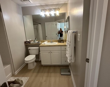 9825 Baywinds Drive - Photo Thumbnail 11