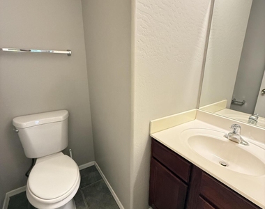 16015 N 30th Street - Photo Thumbnail 17