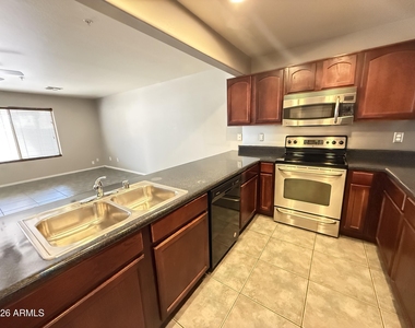 16015 N 30th Street - Photo Thumbnail 6