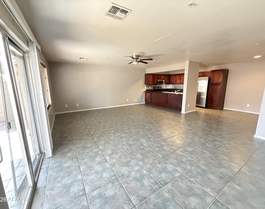 16015 N 30th Street - Photo Thumbnail 9