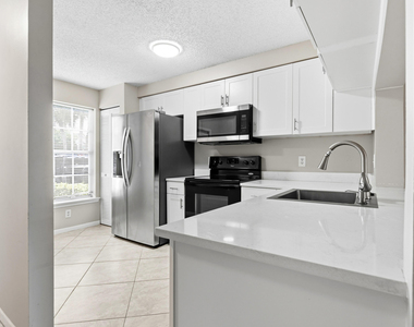 5380 Jubilee Way - Photo Thumbnail 2