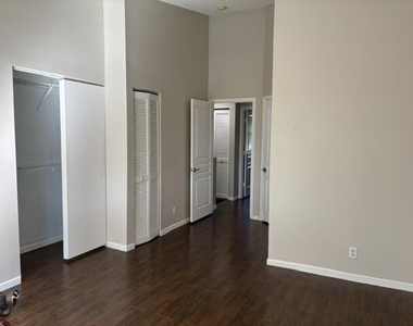 5380 Jubilee Way - Photo Thumbnail 10
