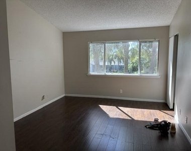 5380 Jubilee Way - Photo Thumbnail 12