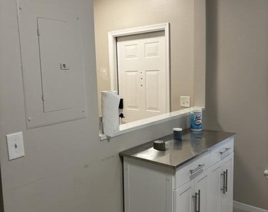 5380 Jubilee Way - Photo Thumbnail 7