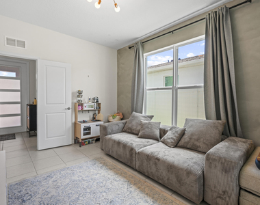 10700 Sw Gloriana Street - Photo Thumbnail 17