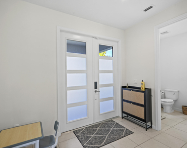 10700 Sw Gloriana Street - Photo Thumbnail 4