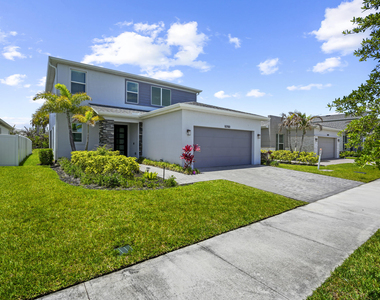 10700 Sw Gloriana Street - Photo Thumbnail 2