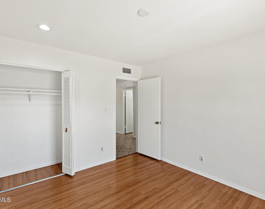 4503 W Bryce Lane - Photo Thumbnail 32