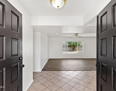 4503 W Bryce Lane - Photo Thumbnail 7