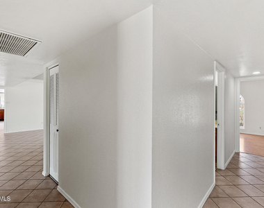 4503 W Bryce Lane - Photo Thumbnail 39
