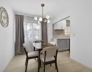 193 Easthampton I - Photo Thumbnail 12