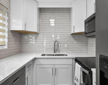 193 Easthampton I - Photo Thumbnail 16