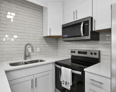 193 Easthampton I - Photo Thumbnail 17