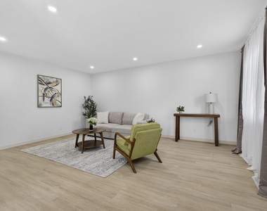193 Easthampton I - Photo Thumbnail 10