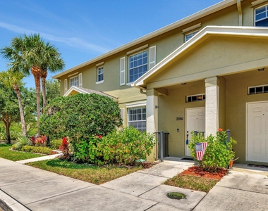2061 Se Glen Ridge Drive - Photo Thumbnail 1
