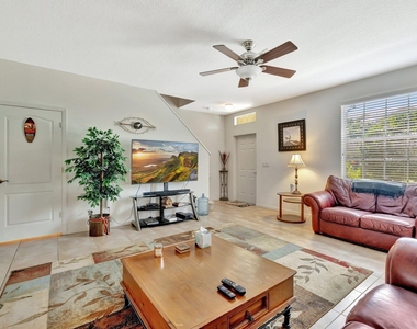 2061 Se Glen Ridge Drive - Photo Thumbnail 4
