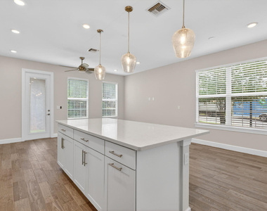 1887 Se Ocean Cove Way - Photo Thumbnail 15