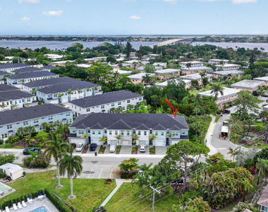 1887 Se Ocean Cove Way - Photo Thumbnail 46