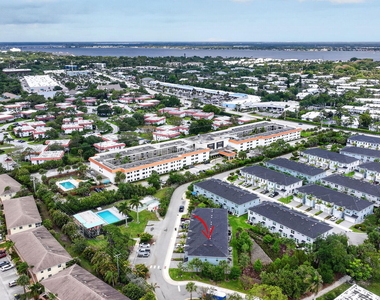1887 Se Ocean Cove Way - Photo Thumbnail 60