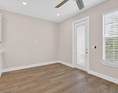 1887 Se Ocean Cove Way - Photo Thumbnail 18