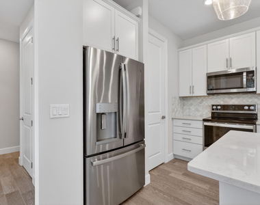 1887 Se Ocean Cove Way - Photo Thumbnail 17
