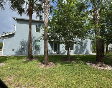 1887 Se Ocean Cove Way - Photo Thumbnail 40