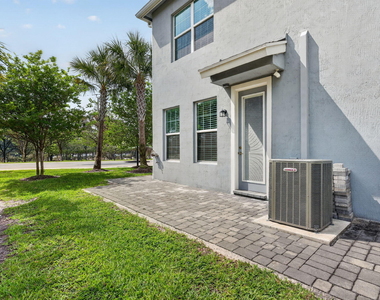 1887 Se Ocean Cove Way - Photo Thumbnail 44