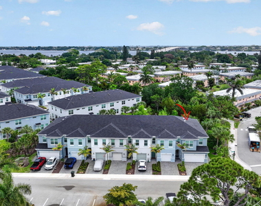 1887 Se Ocean Cove Way - Photo Thumbnail 45