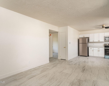 4224 E Canyon Trail -- - Photo Thumbnail 3