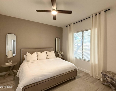11000 N 77th Place - Photo Thumbnail 9
