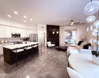 11000 N 77th Place - Photo Thumbnail 3