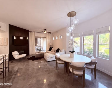 11000 N 77th Place - Photo Thumbnail 5