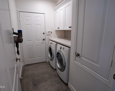 11000 N 77th Place - Photo Thumbnail 31