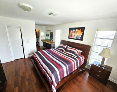 1141 Violet Terrace - Photo Thumbnail 8