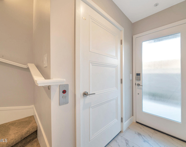 7550 E Osborn Road - Photo Thumbnail 7