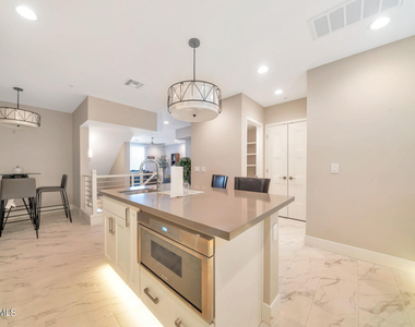 7550 E Osborn Road - Photo Thumbnail 16