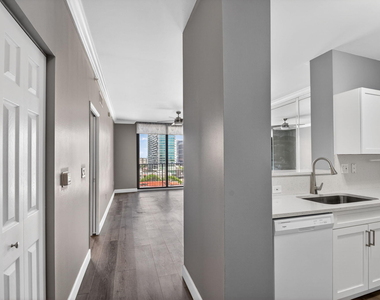 651 Okeechobee Boulevard - Photo Thumbnail 7