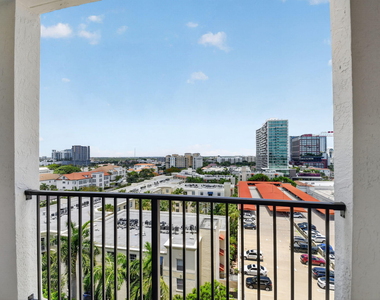 651 Okeechobee Boulevard - Photo Thumbnail 18