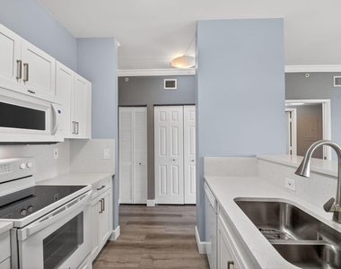 651 Okeechobee Boulevard - Photo Thumbnail 12