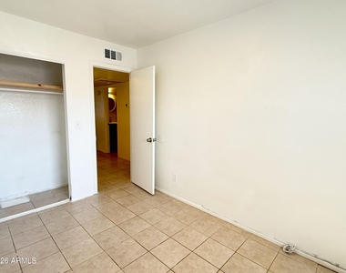 2061 S Apache Drive - Photo Thumbnail 7