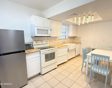 2061 S Apache Drive - Photo Thumbnail 4