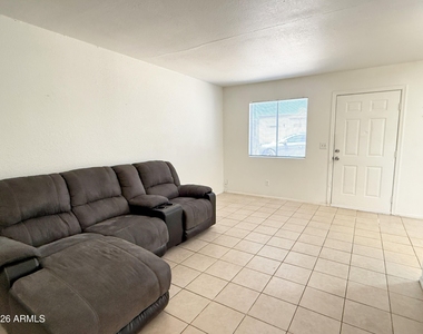 2061 S Apache Drive - Photo Thumbnail 2