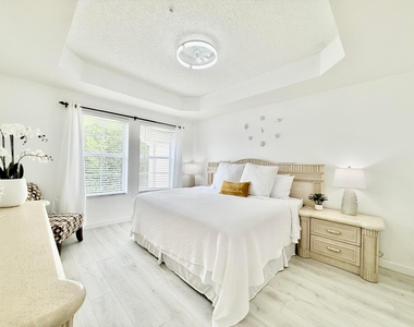 4404 Tuscany Way - Photo Thumbnail 11