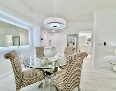 4404 Tuscany Way - Photo Thumbnail 5